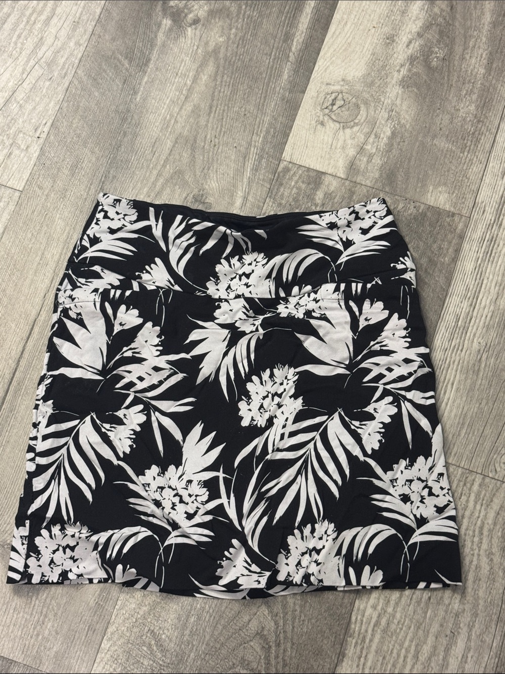 Monochrome Floral Mini Skirt - Black & White